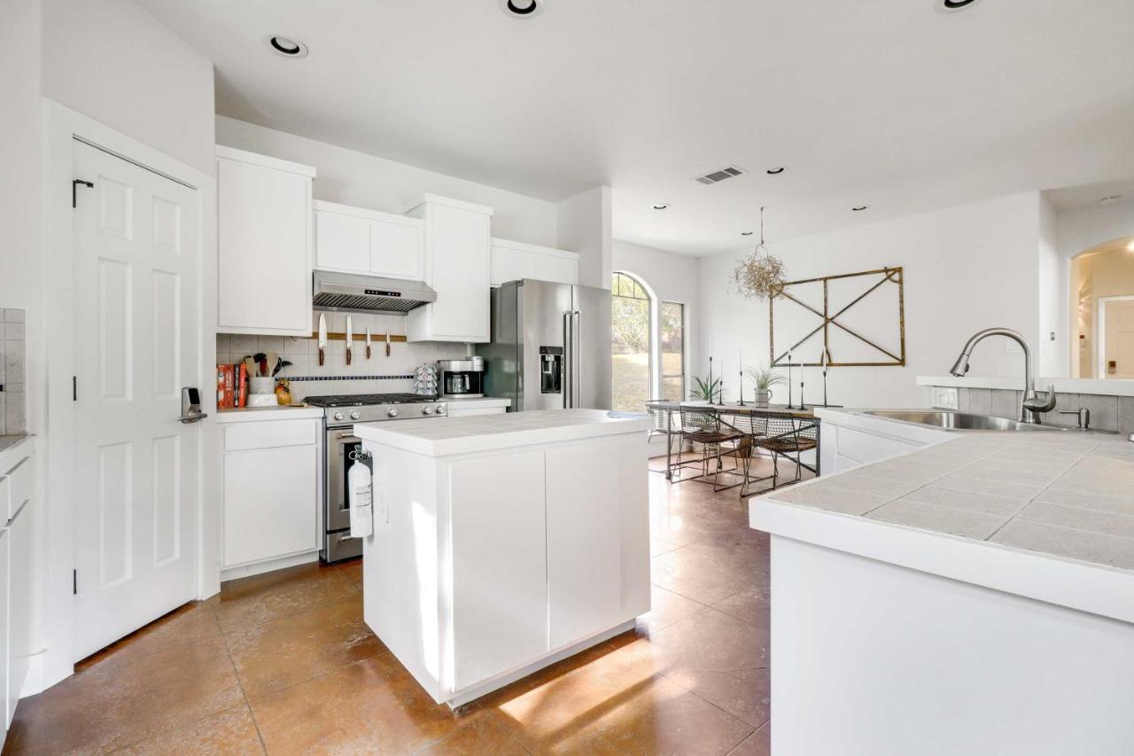 Austin Getaway With Shaded Private Pool And Bbq Villa Bagian luar foto